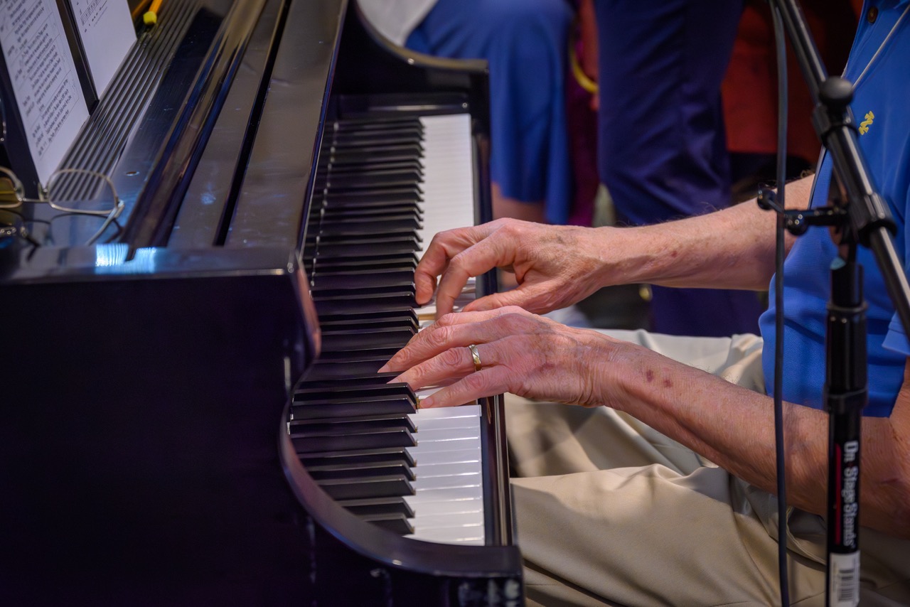 Pianist Richard McLeod and Violist Karen Peters 